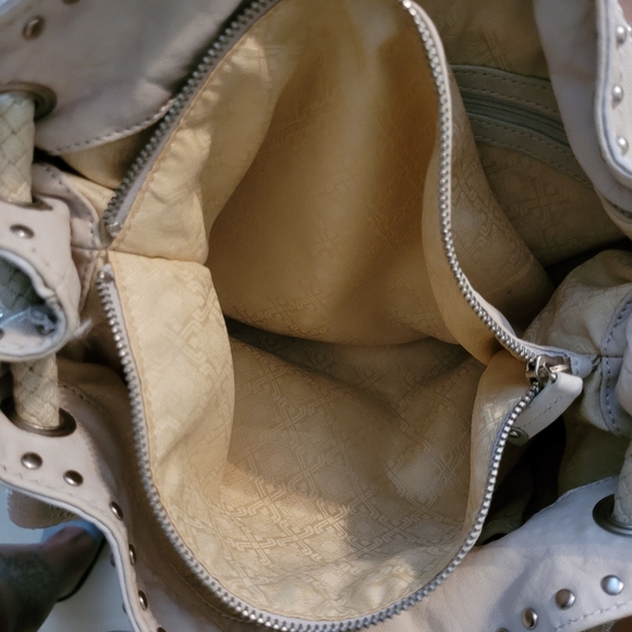 GIANFRANCO FERRE STUDDED LEATHER DRAWSTRING SHOULDER PURSE - Picture 10 of 13